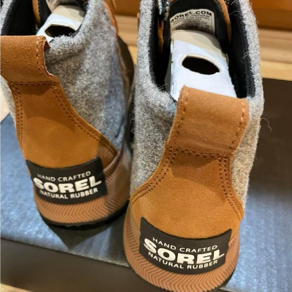 Sorel Out ‘n About Boots - Picture 2 of 5